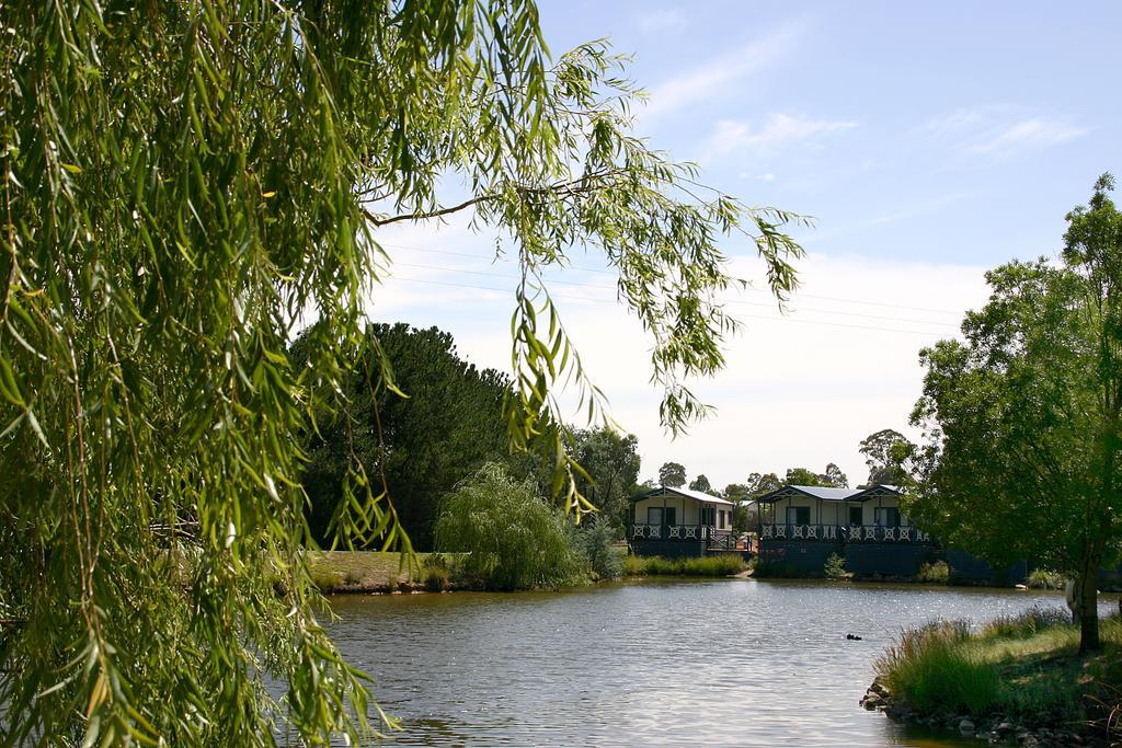Capital Country Holiday Park Канбера Екстериор снимка